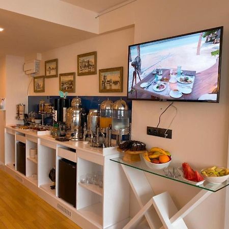 Batumi Luxury Resort & Sea View Aparthotel Buitenkant foto