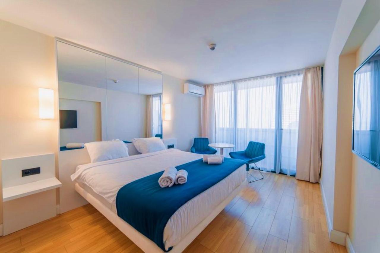 Batumi Luxury Resort & Sea View Aparthotel Buitenkant foto