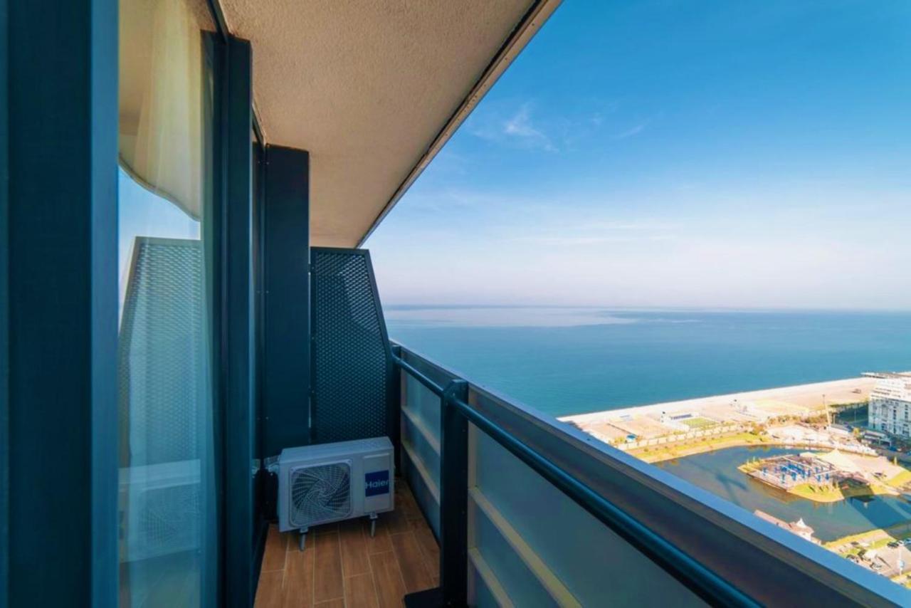 Batumi Luxury Resort & Sea View Aparthotel Buitenkant foto