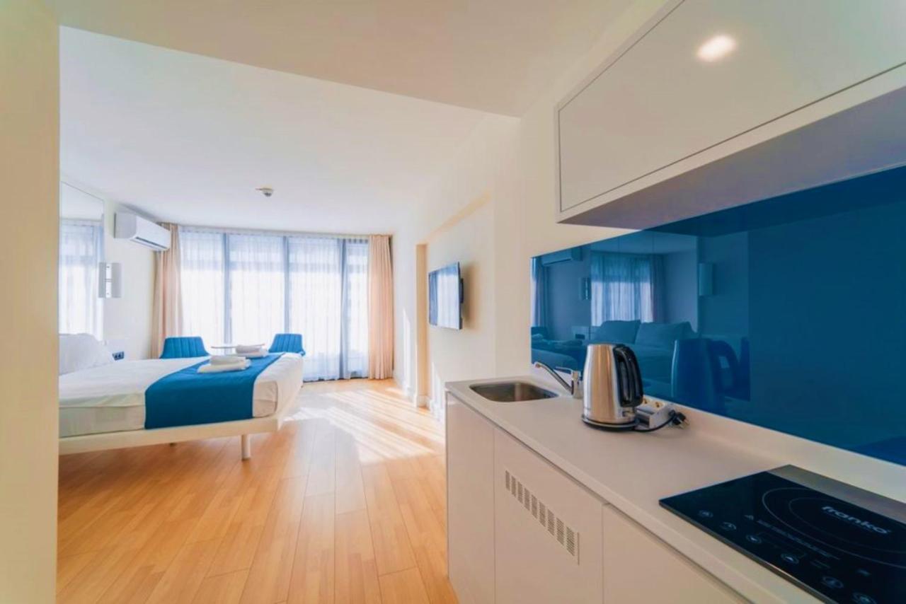 Batumi Luxury Resort & Sea View Aparthotel Buitenkant foto