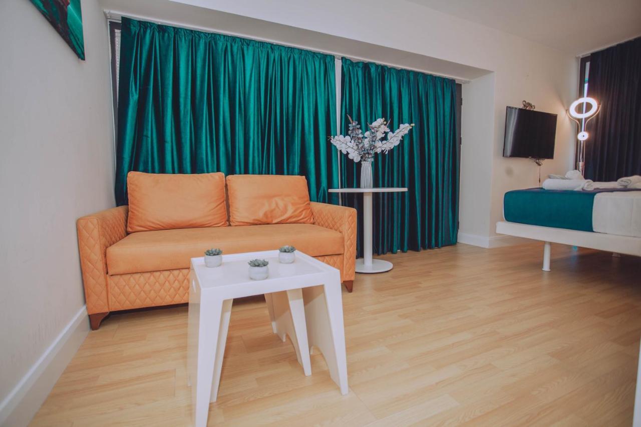 Batumi Luxury Resort & Sea View Aparthotel Buitenkant foto